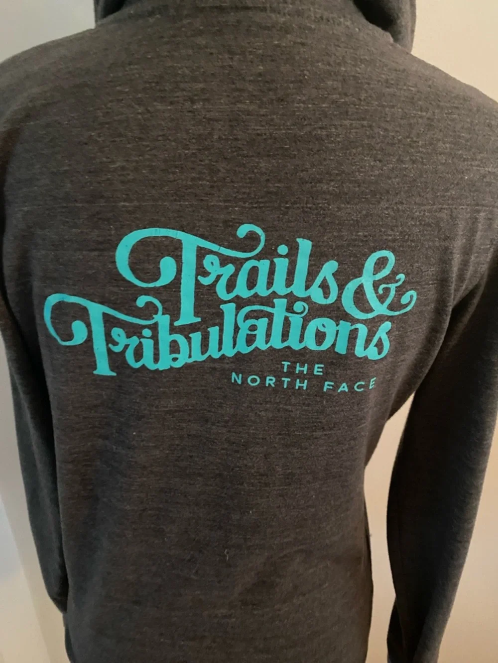 The North Face size small women’s hoodie - Picture 5 of 8